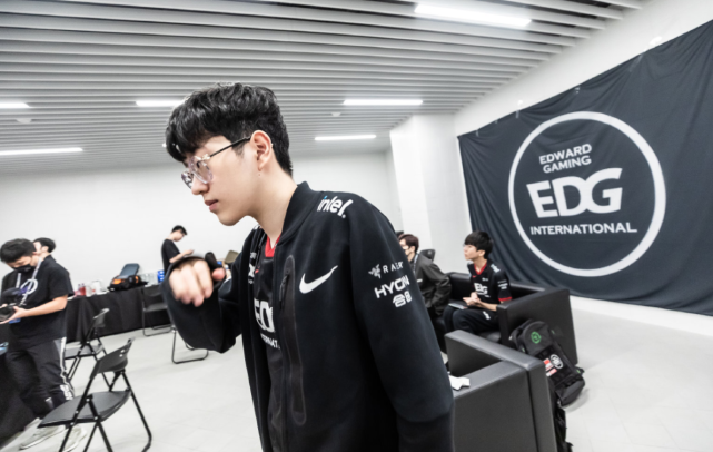 可或缺的环 可或缺的环